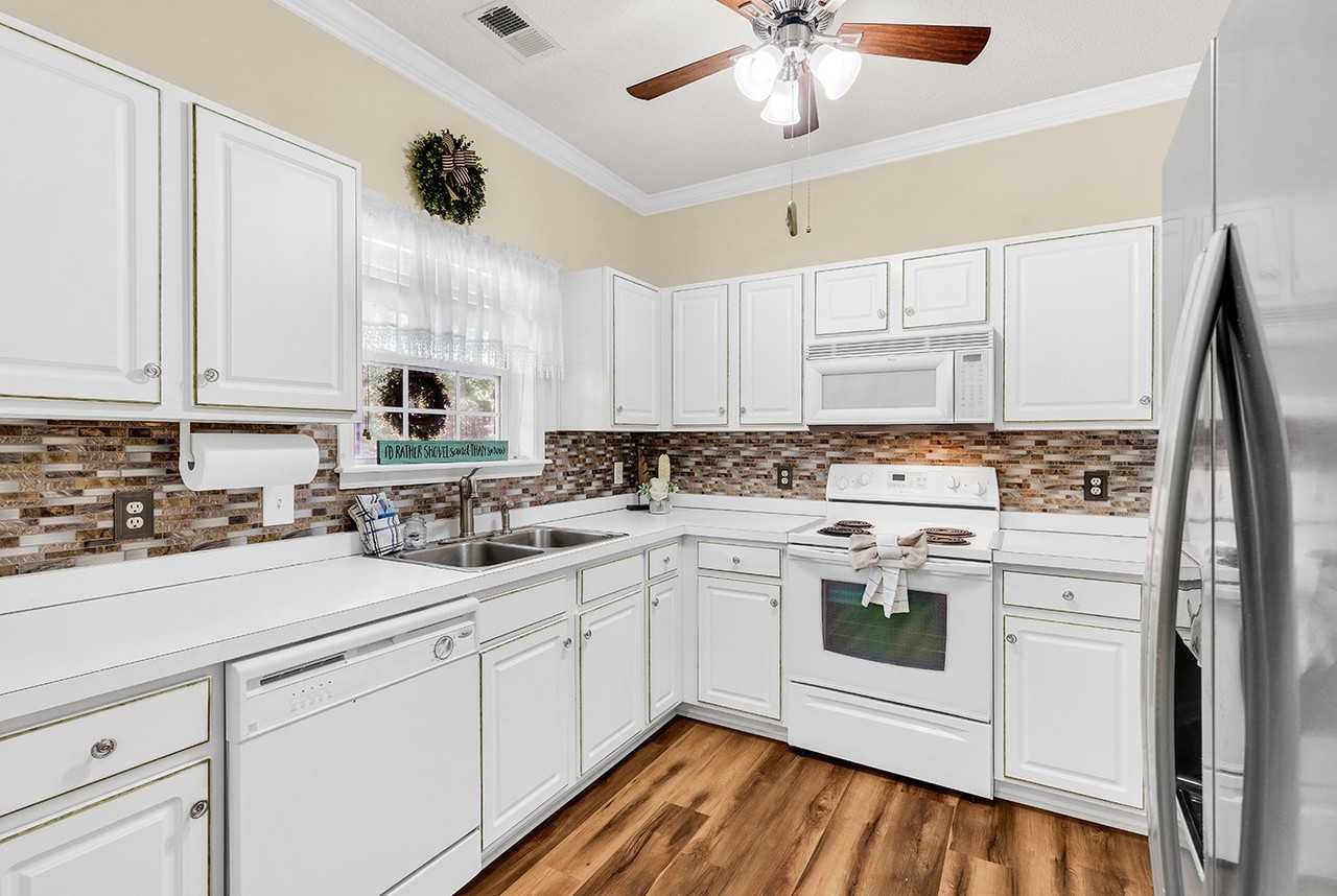 6015 Arbor Cir #313 - Photo 7 of 19