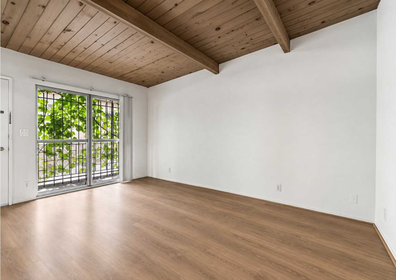 826 S Grand View St #7 - Photo 2 of 21