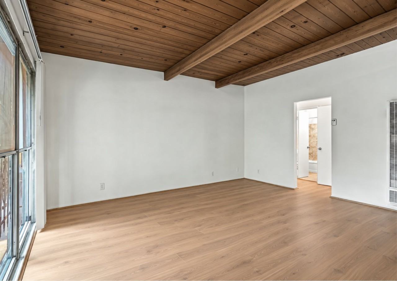 826 S Grand View St #7 - Photo 7 of 21
