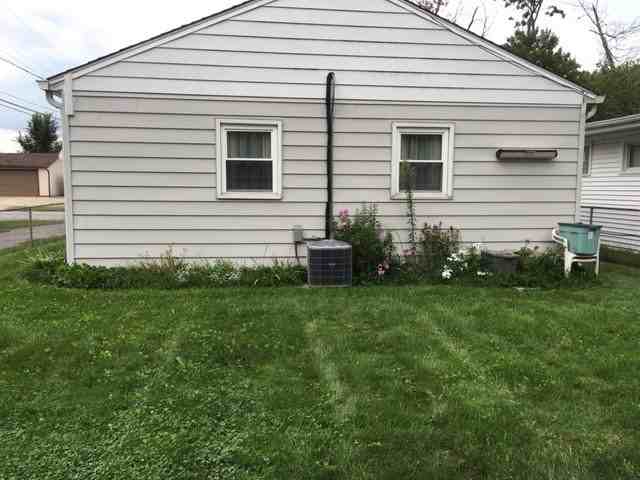 1600 173rd Pl - Photo 2 of 6