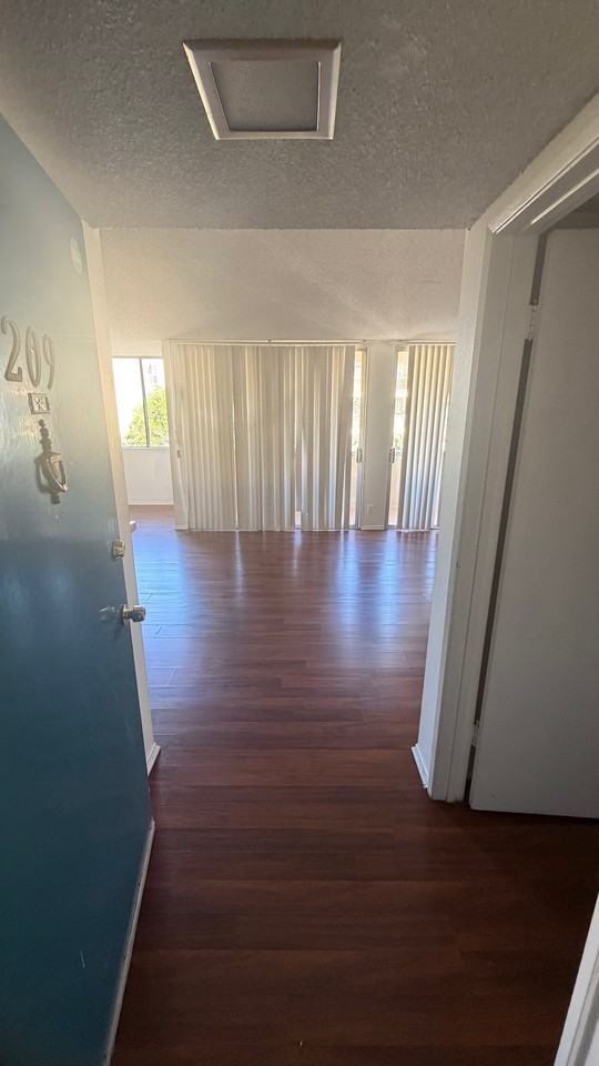1301 W Lincoln Ave #209