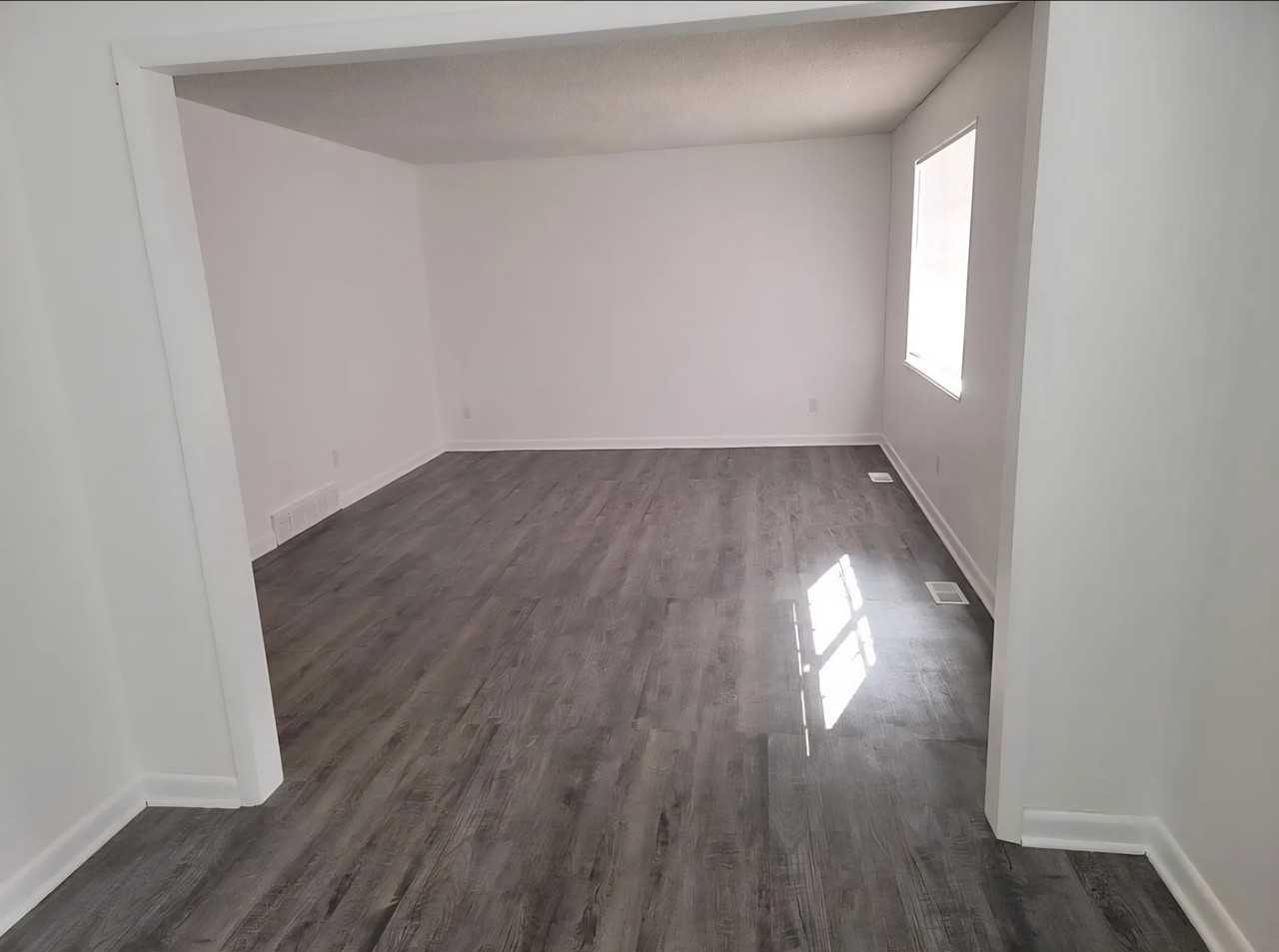 5542 Xanadu St - Photo 2 of 7