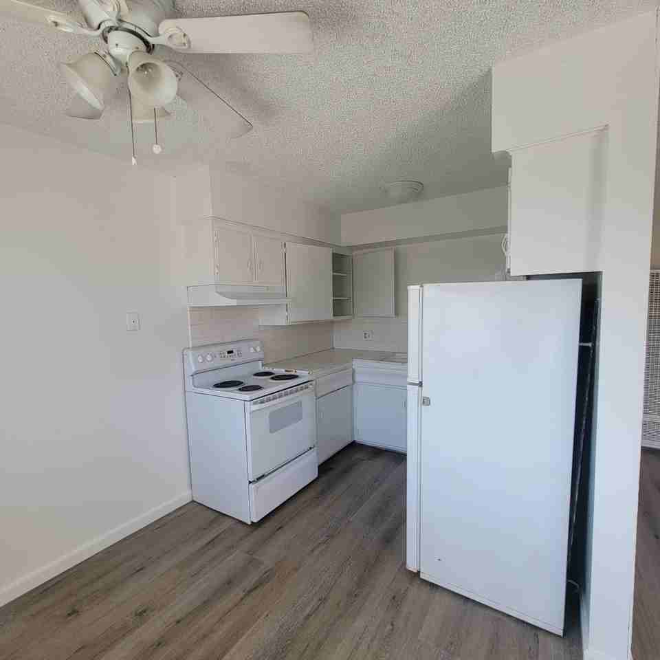1311 E San Bruno Ave #B