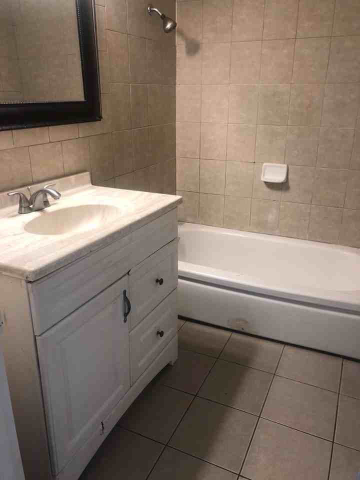 1311 E San Bruno Ave #B - Photo 2 of 5