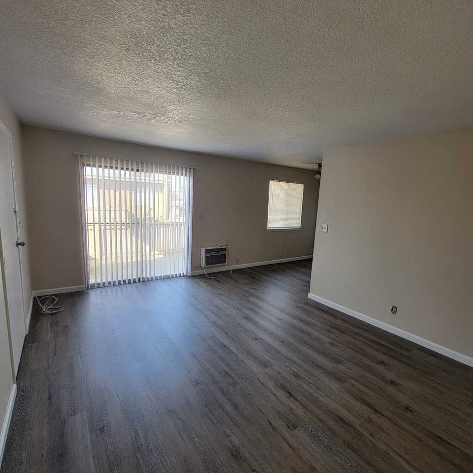 1311 E San Bruno Ave #B - Photo 5 of 5