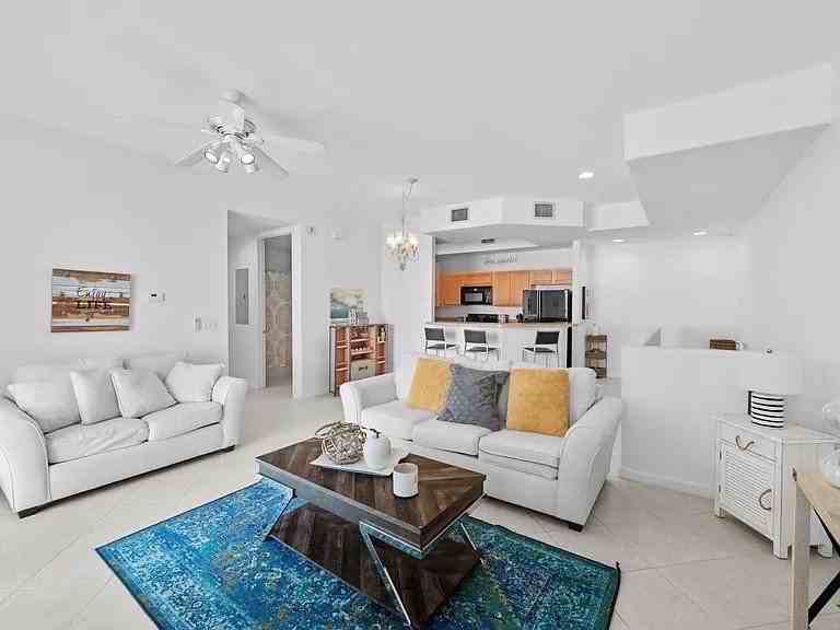 3105203 Sw Stephanie Way - Photo 5 of 6