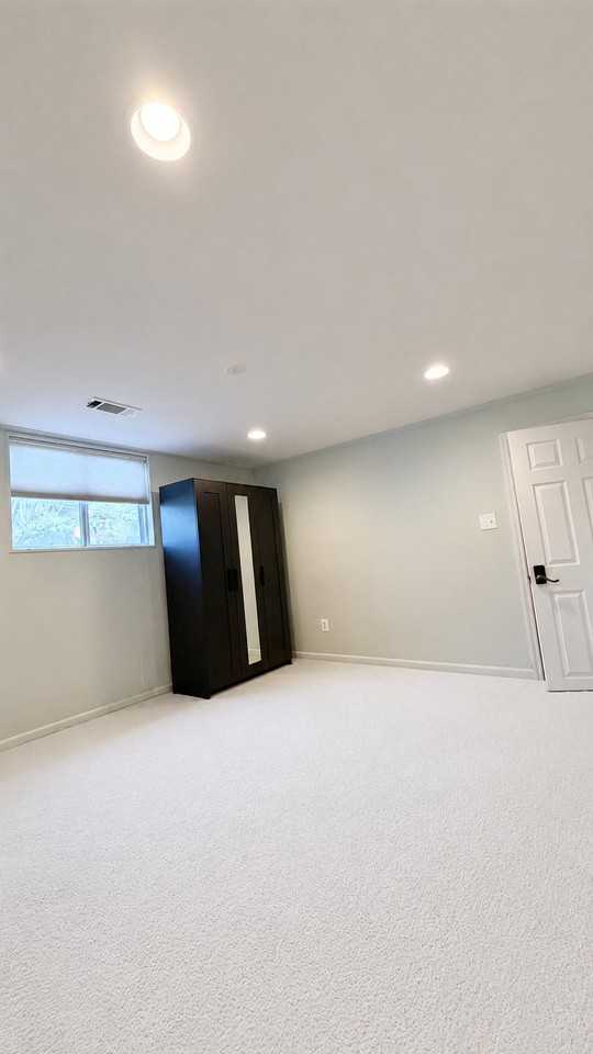 773 Newcastle Dr - Photo 2 of 2