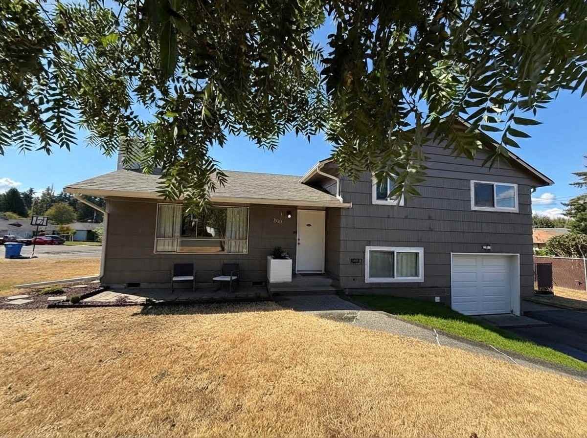 8505 94th St Sw - Photo 2 of 19
