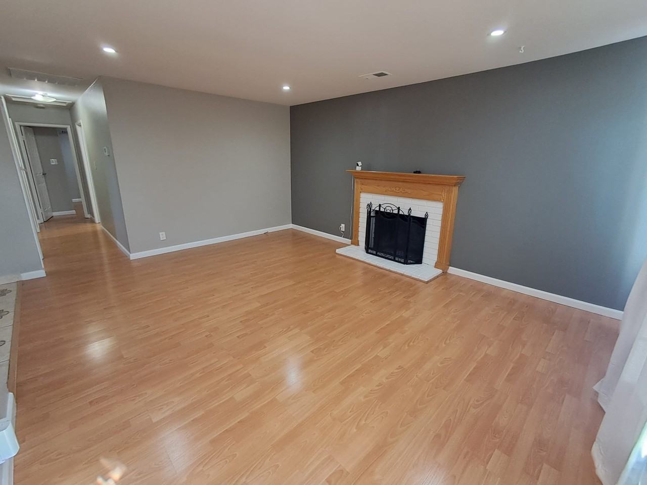 2211 Bowers Ave - Photo 2 of 17