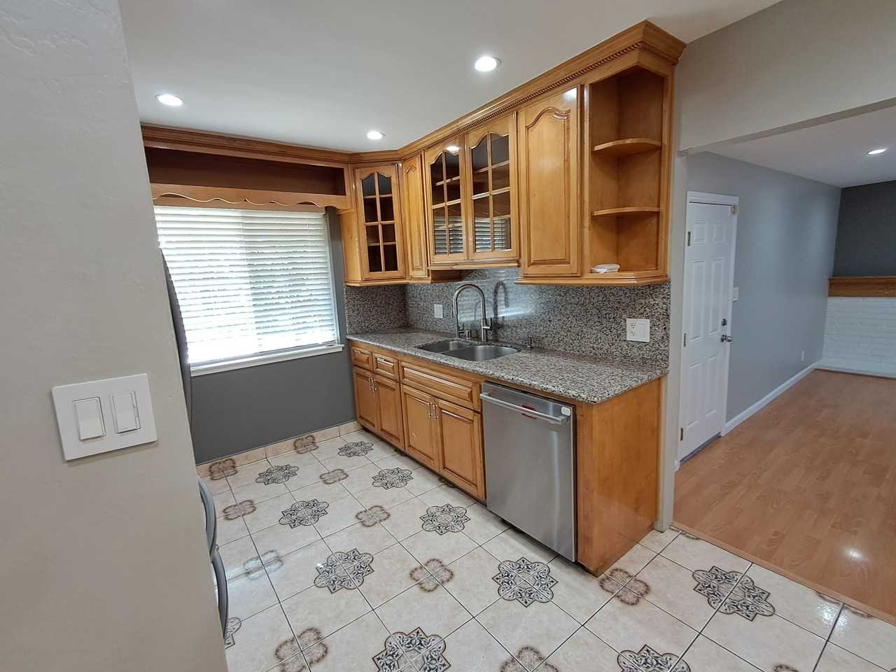2211 Bowers Ave - Photo 7 of 17