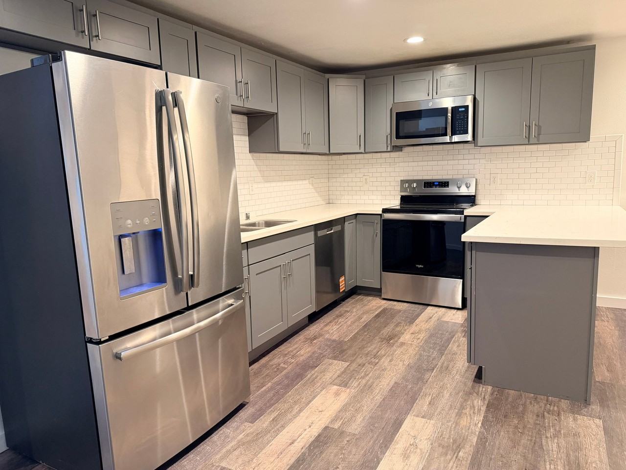 504 S 59th St - Photo 4 of 16