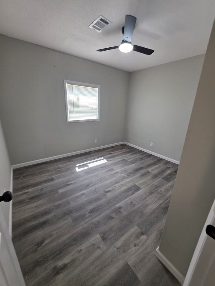 3371 Ohara Dr S - Photo 2 of 12