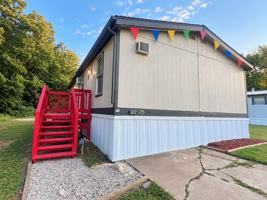 featured image of 777 E Yerby St #75
