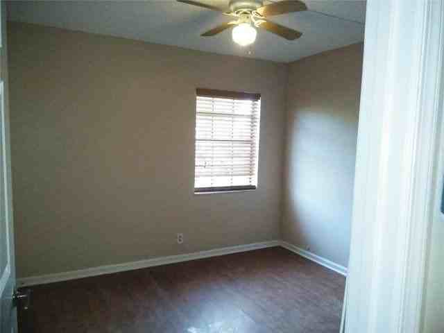 301 Norwood Ter Apt N129 - Photo 5 of 7