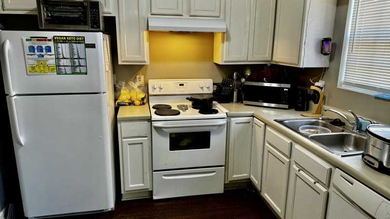 5508 Denny Dr - Photo 2 of 9