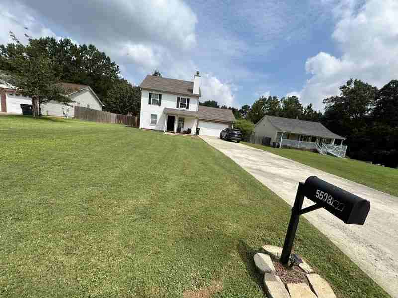 5508 Denny Dr - Photo 6 of 9