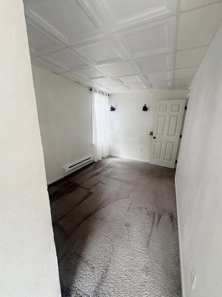 305 Paur St - Photo 5 of 16
