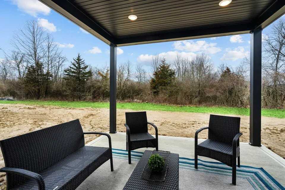 5669 White Pine Ln - Photo 2 of 15