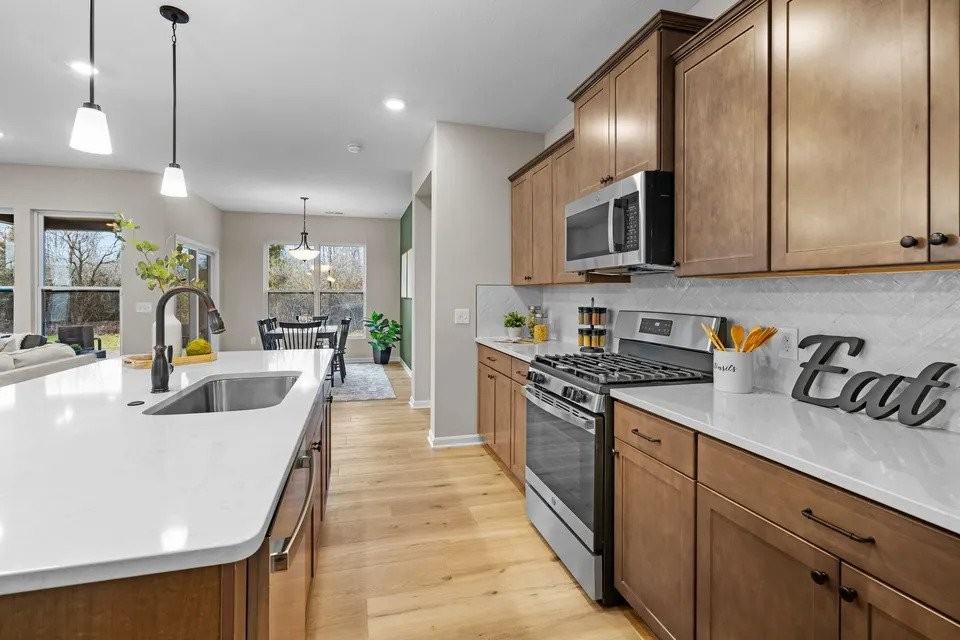 5669 White Pine Ln - Photo 5 of 15