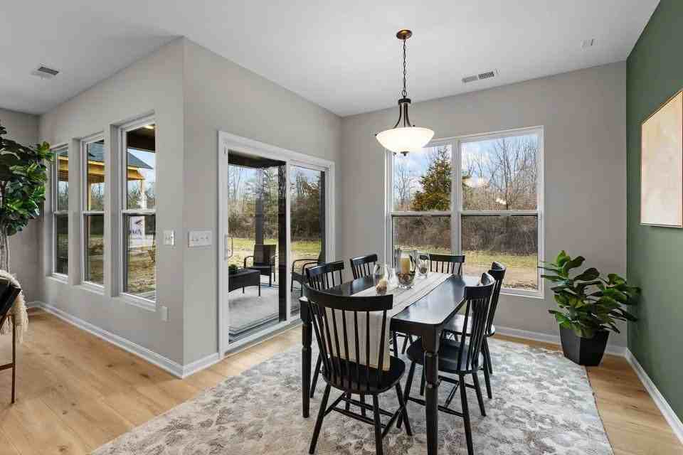5669 White Pine Ln - Photo 7 of 15