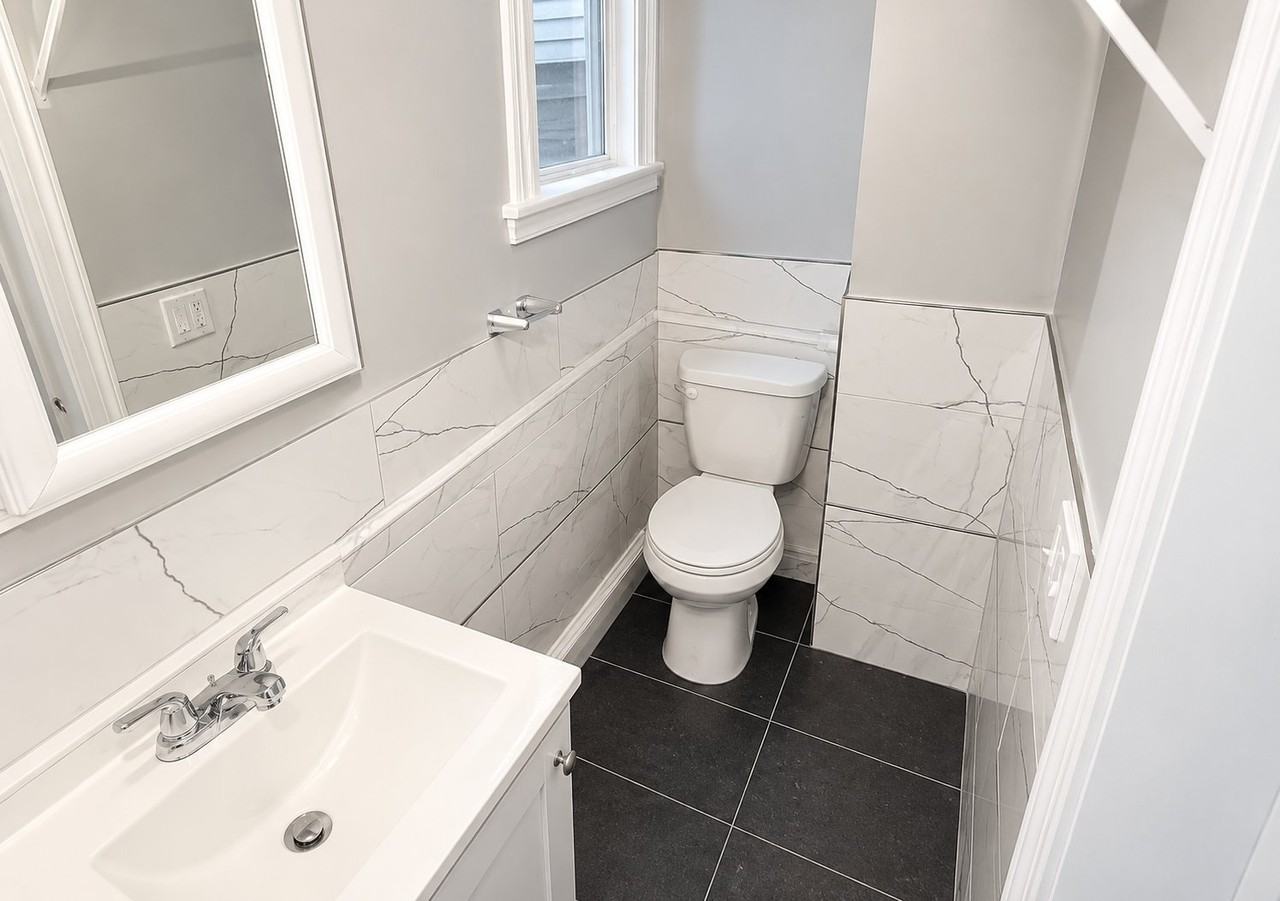 139 3rd St #4 - Photo 7 of 7