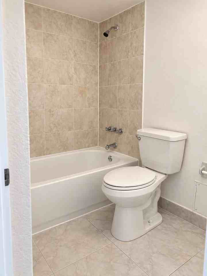 West Garden Villas - Photo 5 of 32