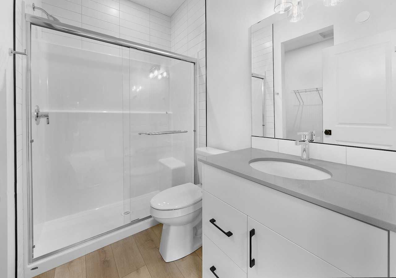 7604 - 7604 83 Avenue Northwest - Photo 2 of 8