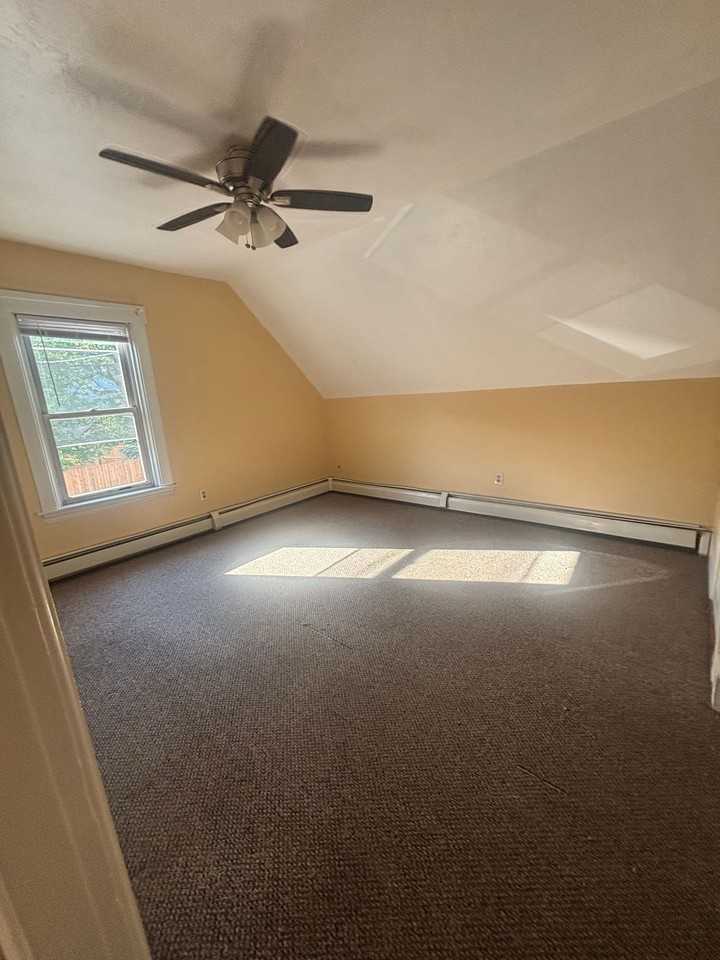 97 Townsend St - Photo 7 of 11