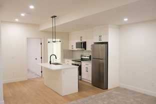 242 19 Ave Ne - Photo 1 of 1
