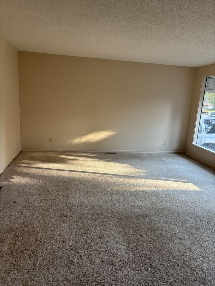 7502 151 St Nw - Photo 3 of 14