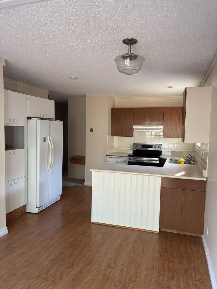 7502 151 St Nw - Photo 6 of 14