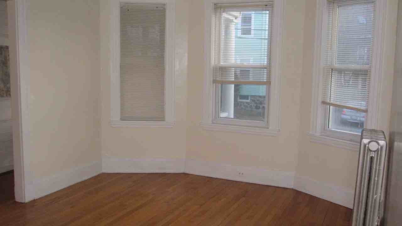 4 Chester Ave #1 - Photo 3 of 6
