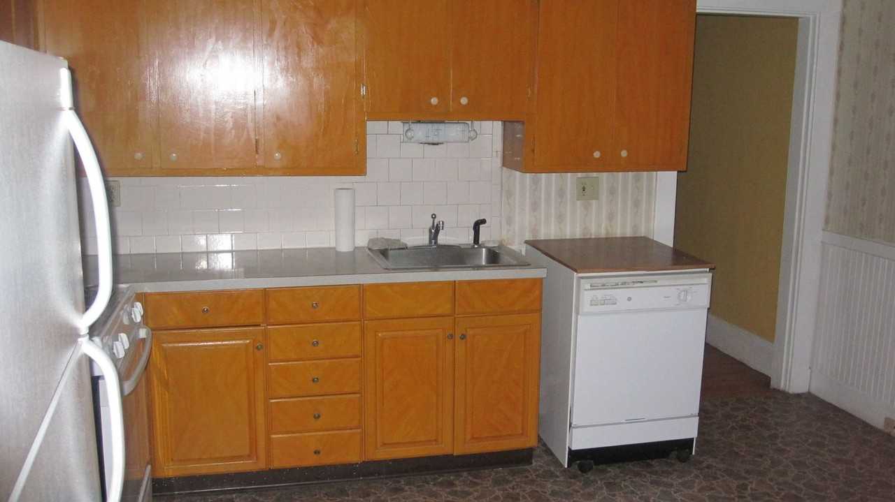 4 Chester Ave #1 - Photo 4 of 6
