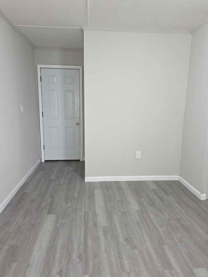 125 Town Homes Dr #NA - Photo 5 of 10