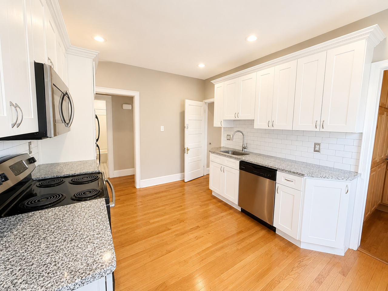 124 Dover Rd #124-2ndFL - Photo 2 of 13