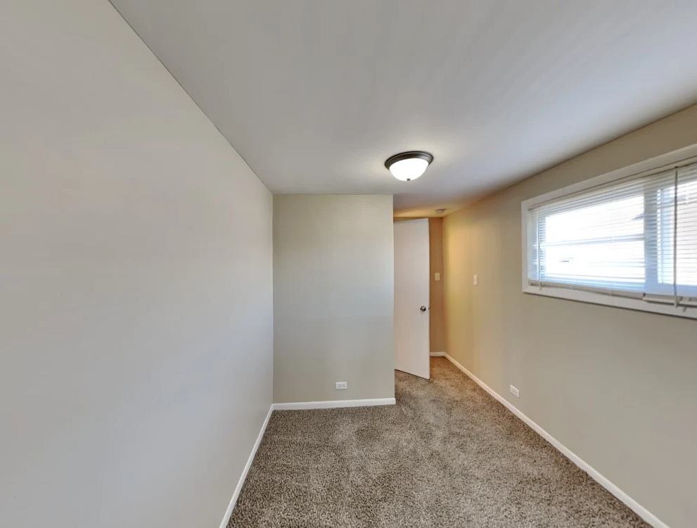 1815 N 38th Ave #NA - Photo 2 of 8