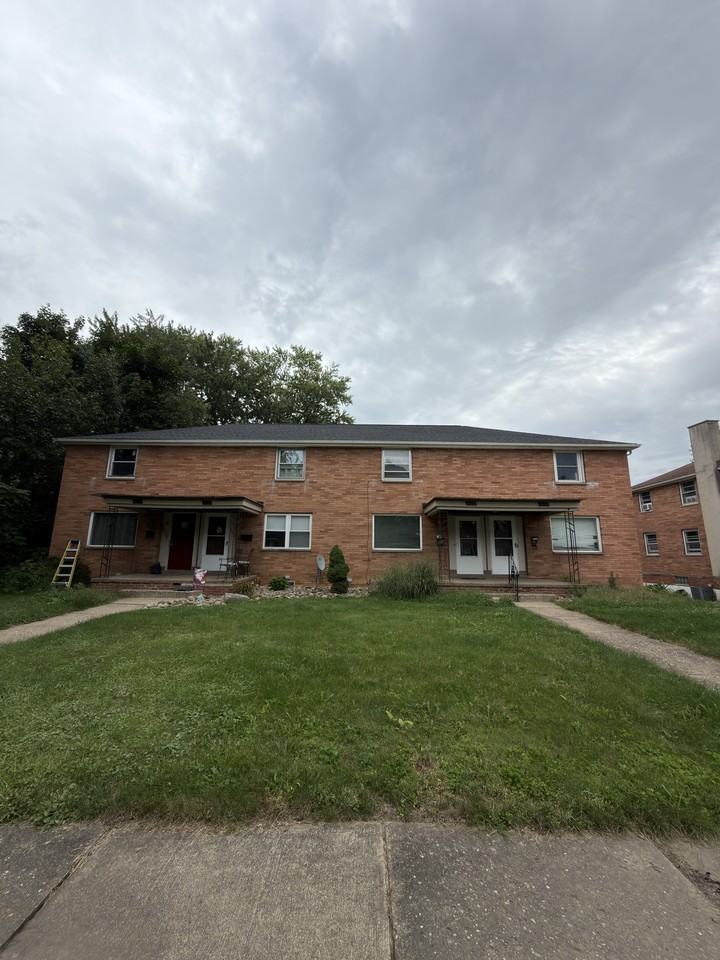 604 Poplar Ave Nw #604 - Photo 2 of 11