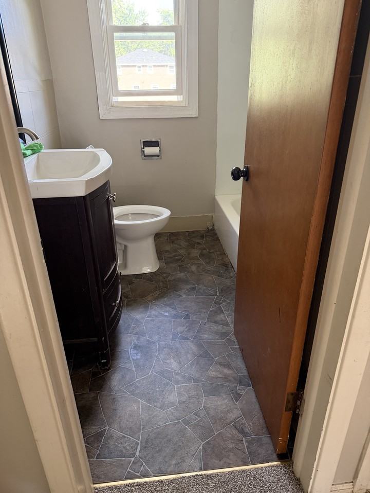 604 Poplar Ave Nw #604 - Photo 6 of 11
