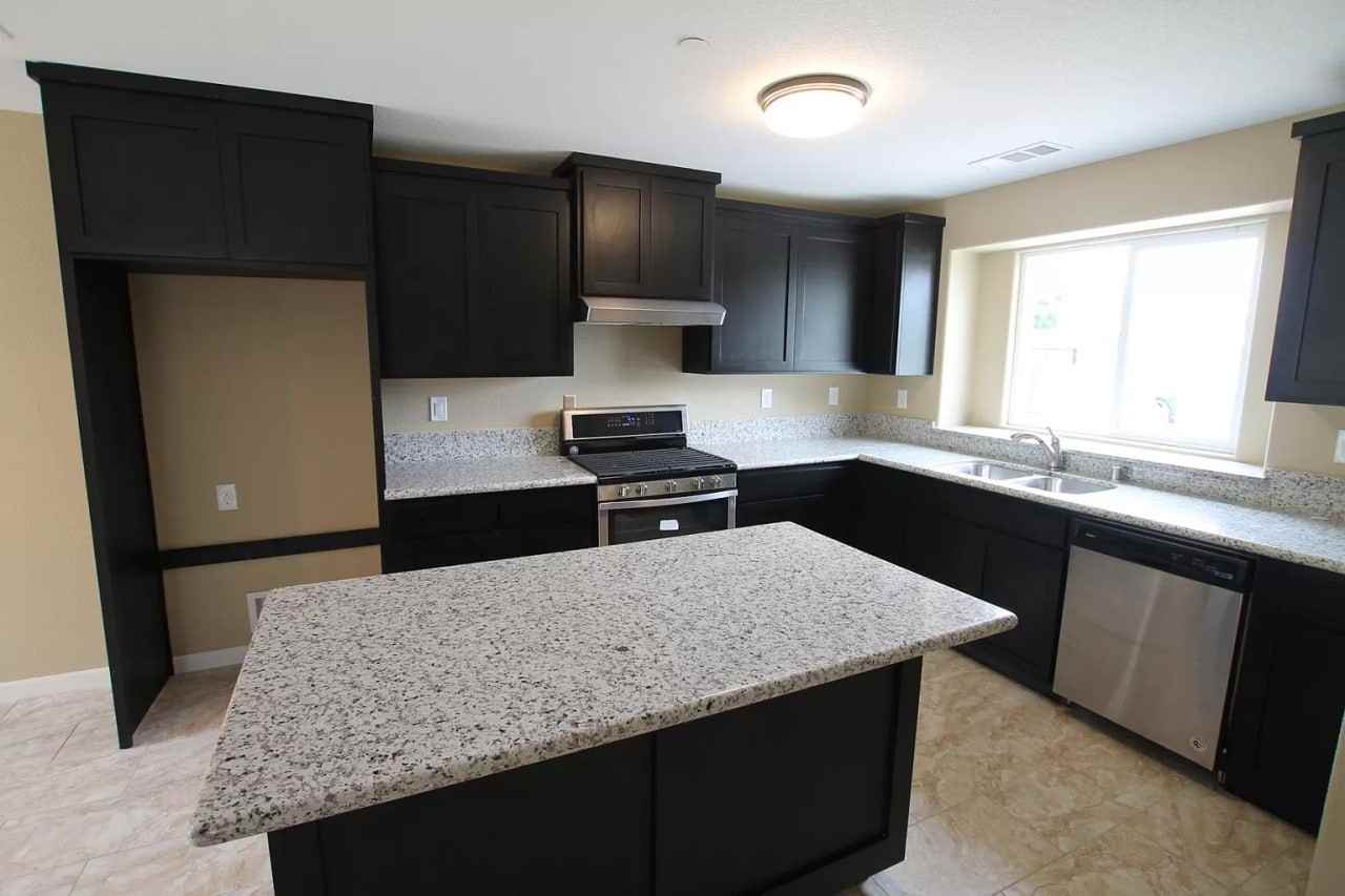 909 Gladys Way #NA - Photo 4 of 7