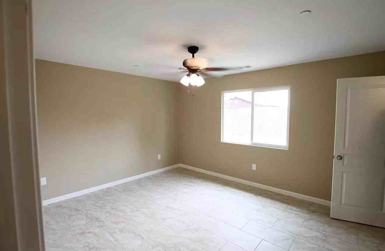 909 Gladys Way #NA - Photo 5 of 7
