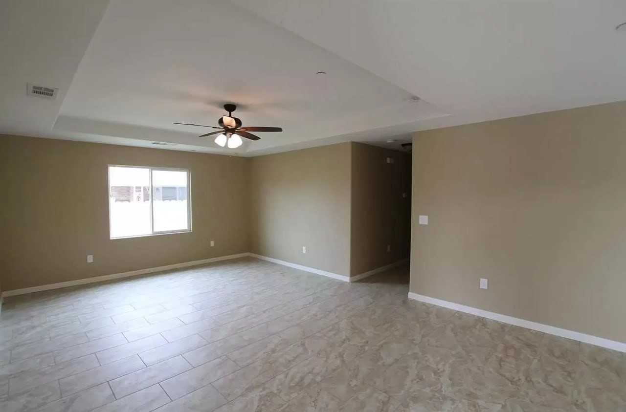 909 Gladys Way #NA - Photo 6 of 7