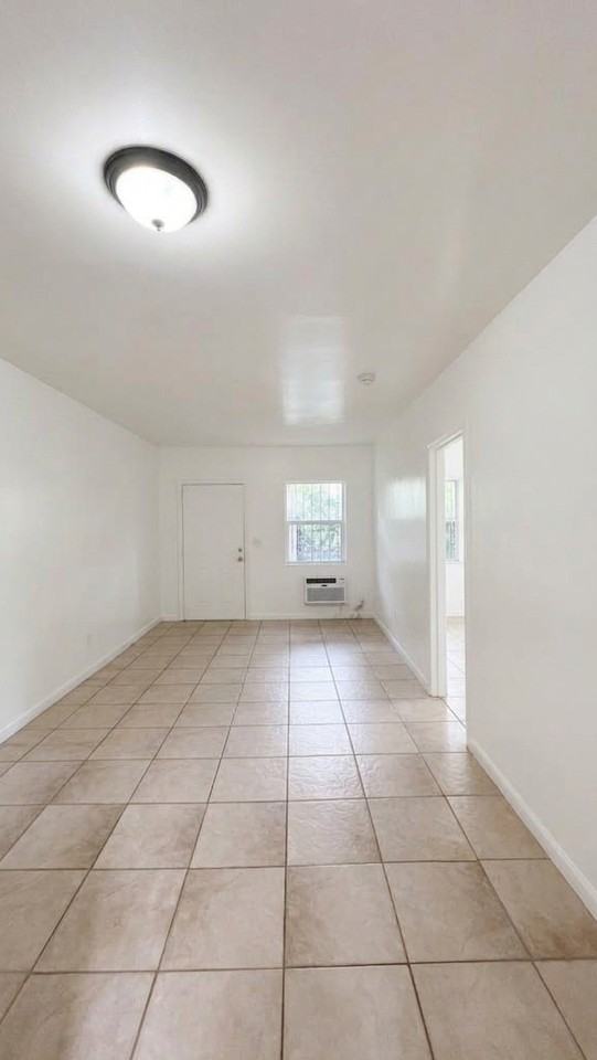 7530 Ne 3rd Ave #2 - Photo 3 of 5