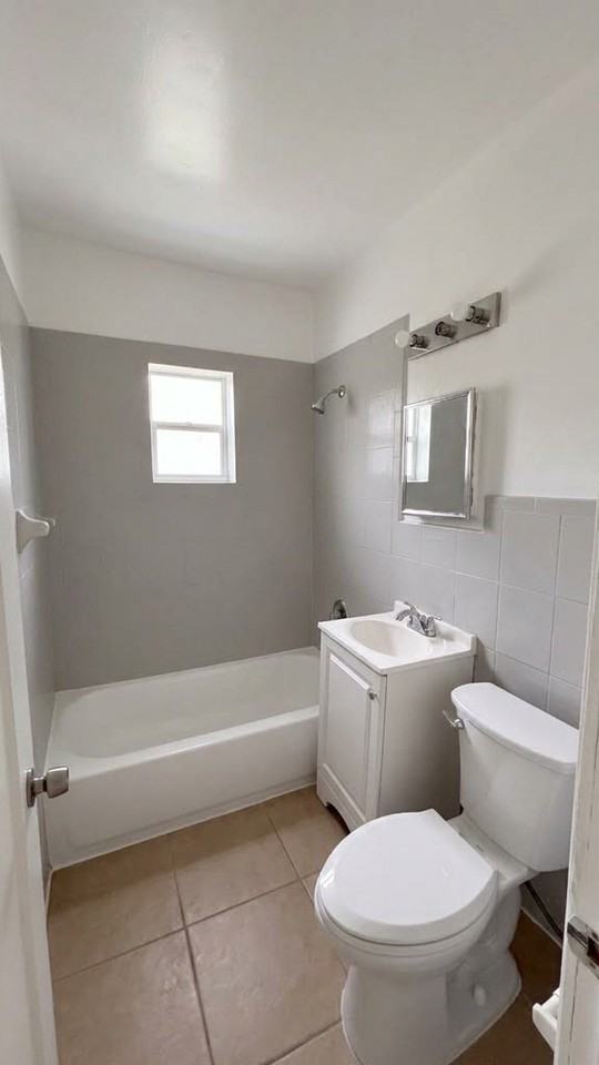 7530 Ne 3rd Ave #2 - Photo 2 of 5