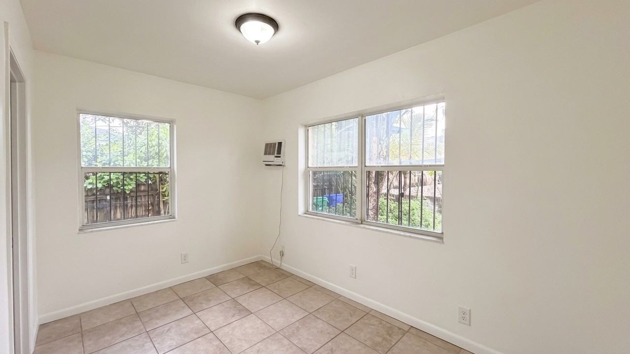7530 Ne 3rd Ave #2 - Photo 5 of 5