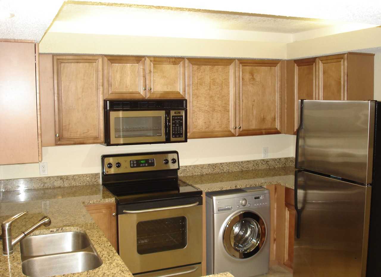2700 Coconut Bay Ln #3I - Photo 4 of 8