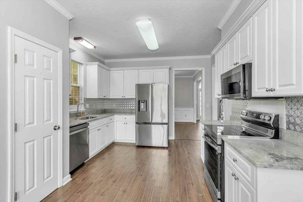 1110 Windwood St #NA - Photo 2 of 21