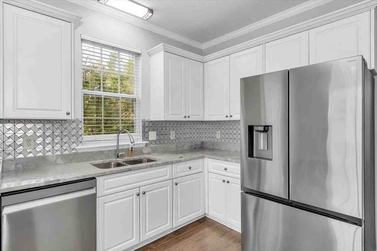 1110 Windwood St #NA - Photo 3 of 21