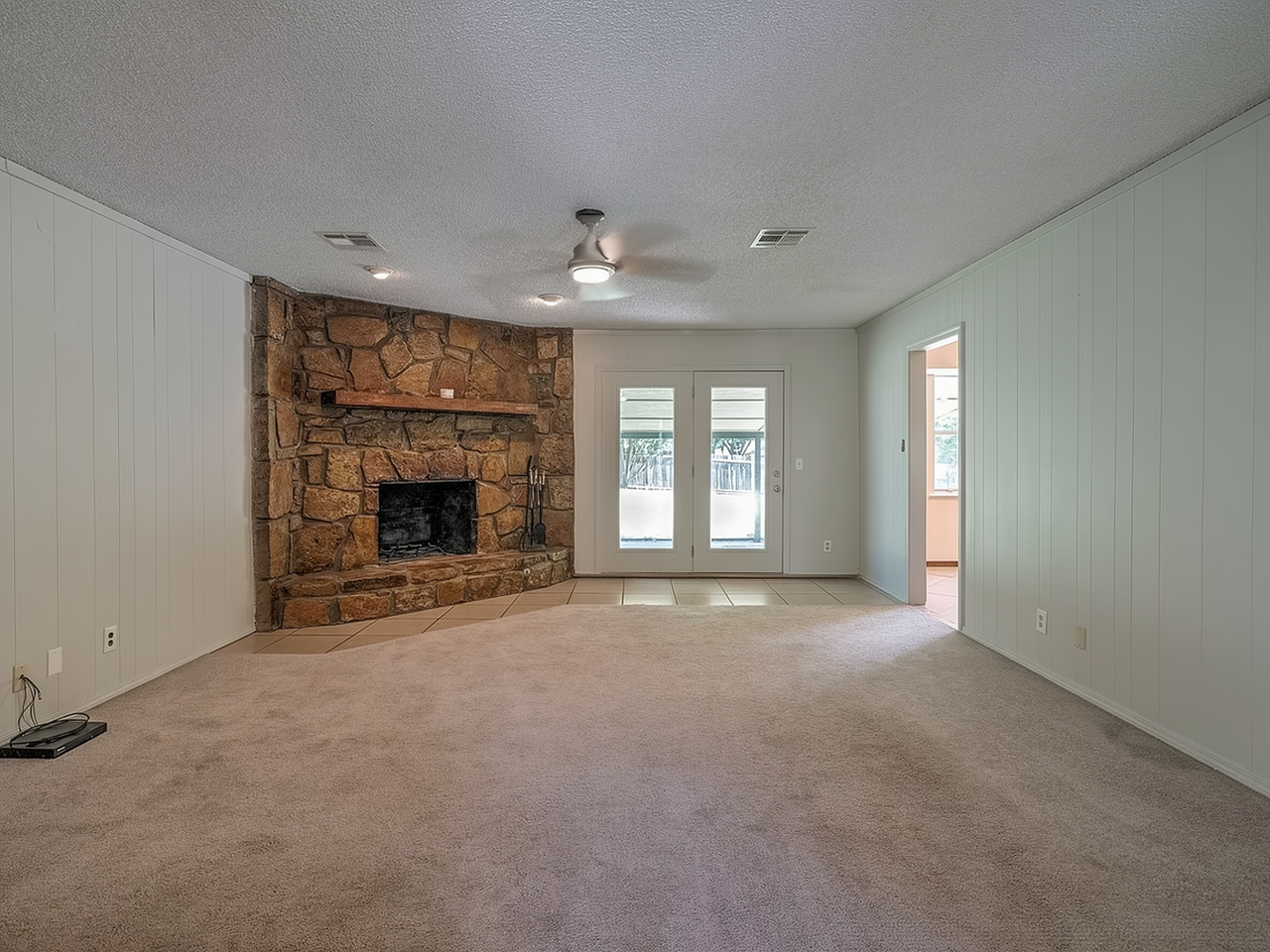 100 West Albuquerque Street - Photo 3 of 16