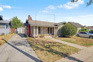 2829 N Pershing Ave - Photo 1 of 1