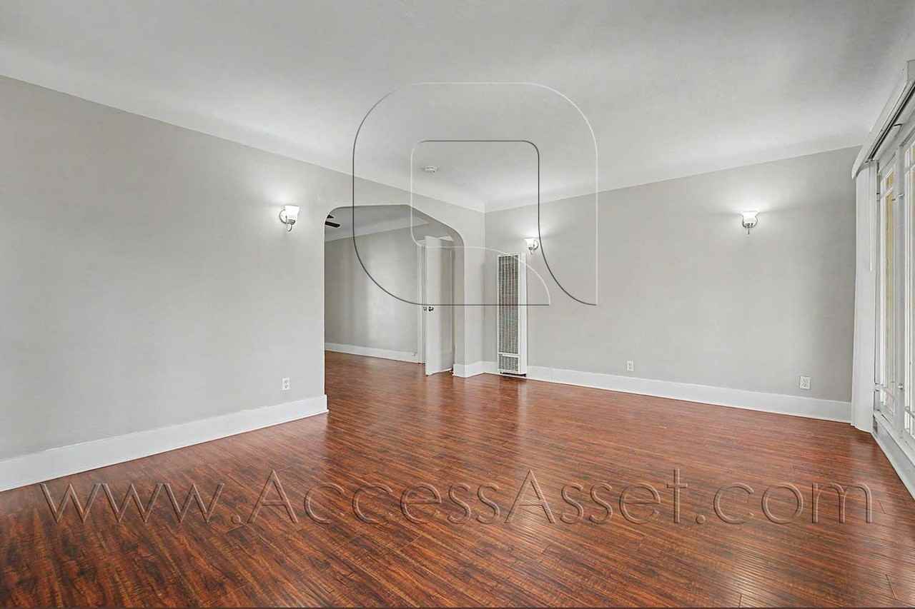 2829 N Pershing Ave - Photo 6 of 23